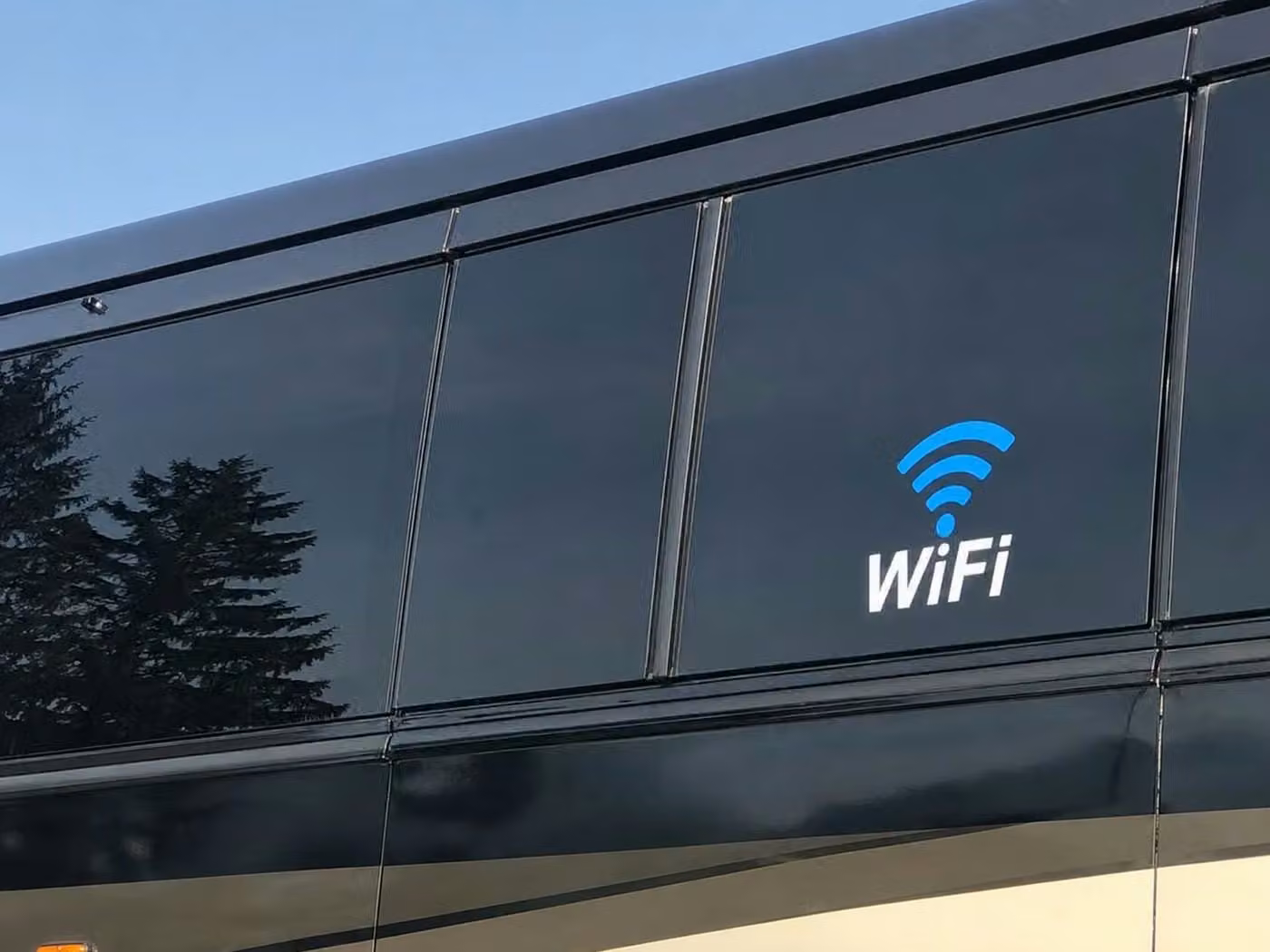 greenfield 15 passenger minibus wifi