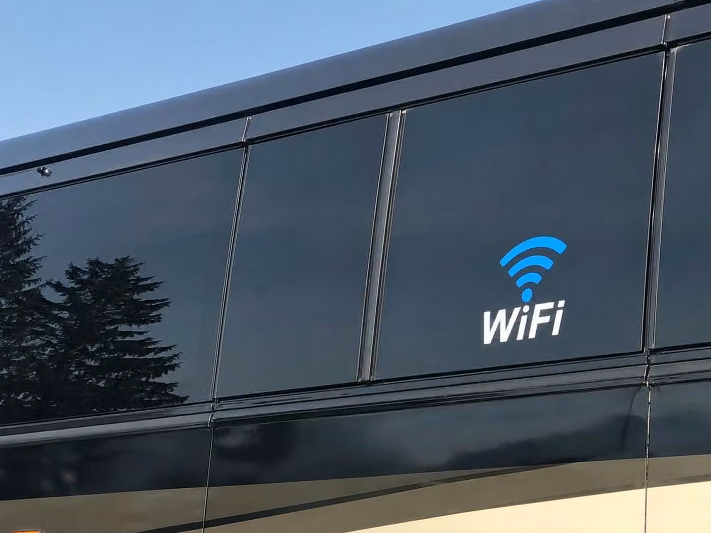 greenfield 25 passenger minibus wifi